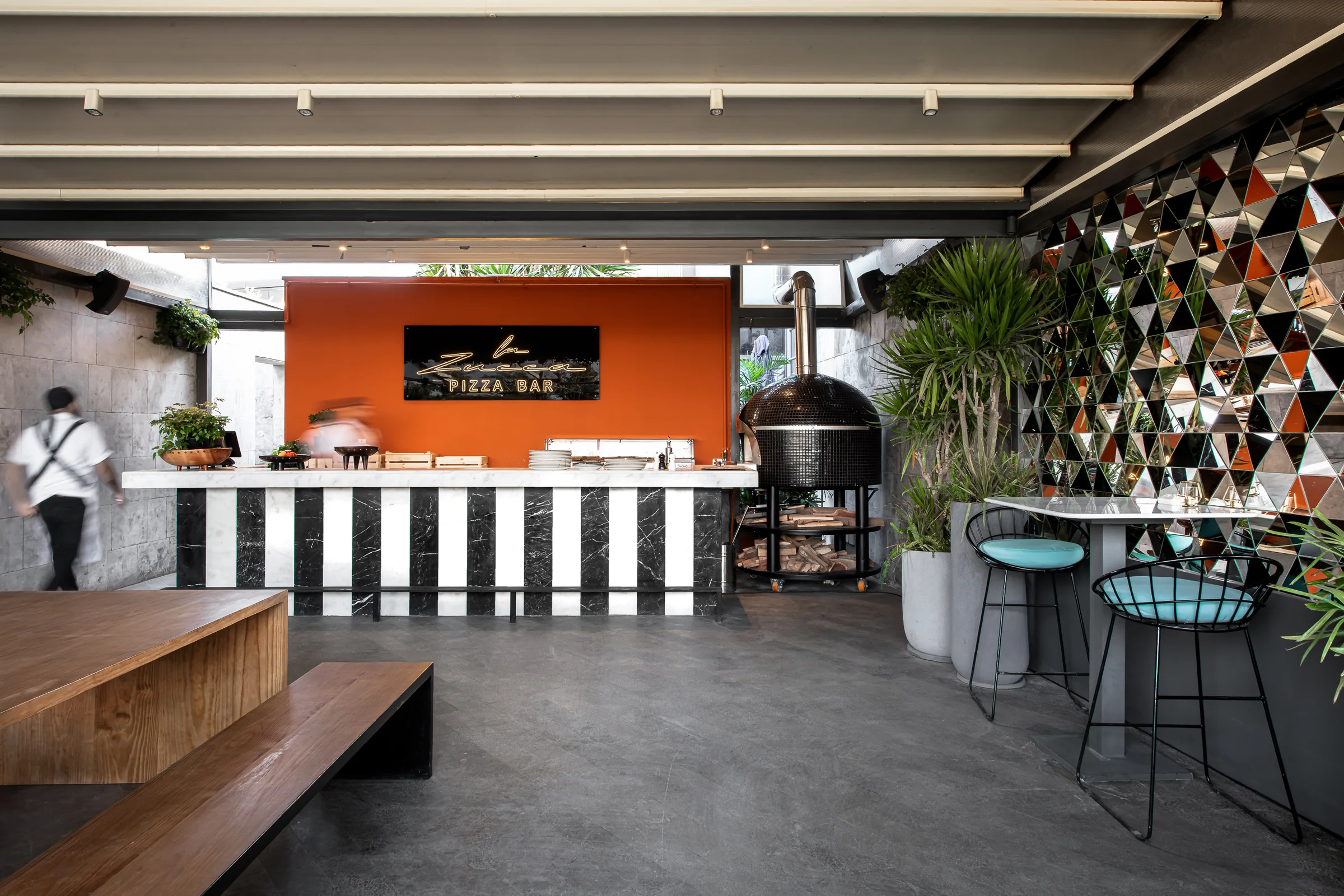 The counter with its patterned tile screen behind.
